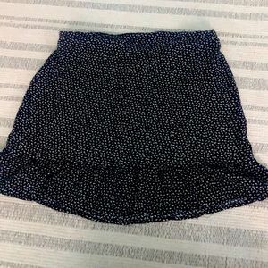 Mini skirt with white flowers